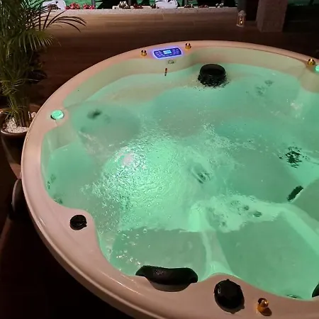 Casa Victoria Garden Con Jacuzzi Y Piscina Villa Caldas De Reis Room photo