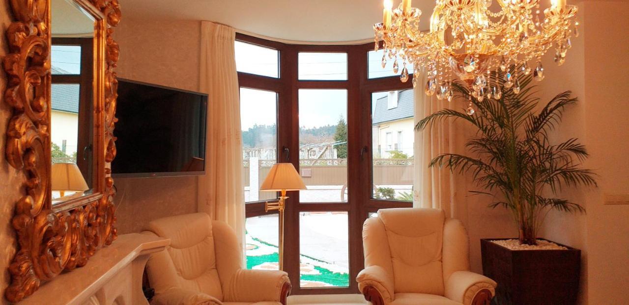Casa Victoria Garden Con Jacuzzi Y Piscina Holiday home Caldas De Reis