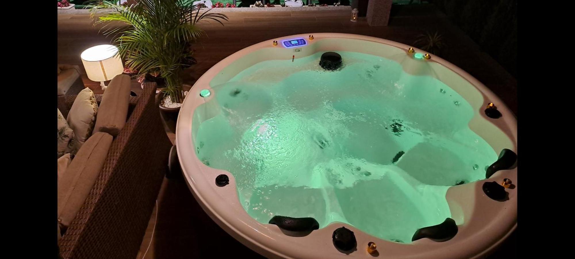 Casa Victoria Garden Con Jacuzzi Y Piscina Holiday home Caldas De Reis