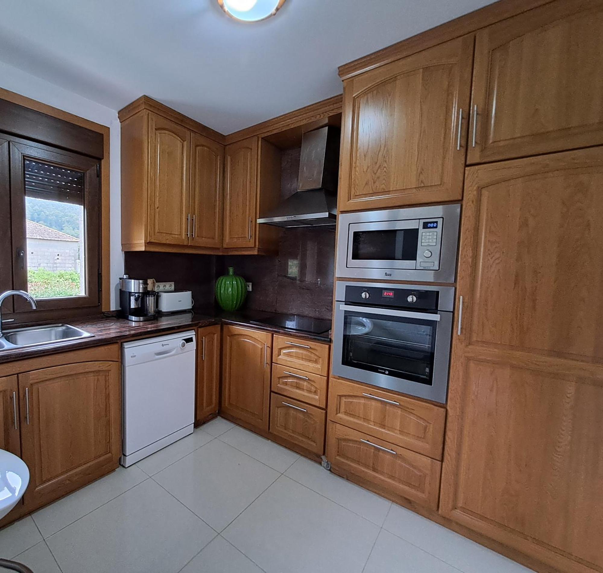 Casa Victoria Garden Con Jacuzzi Y Piscina * Caldas De Reis